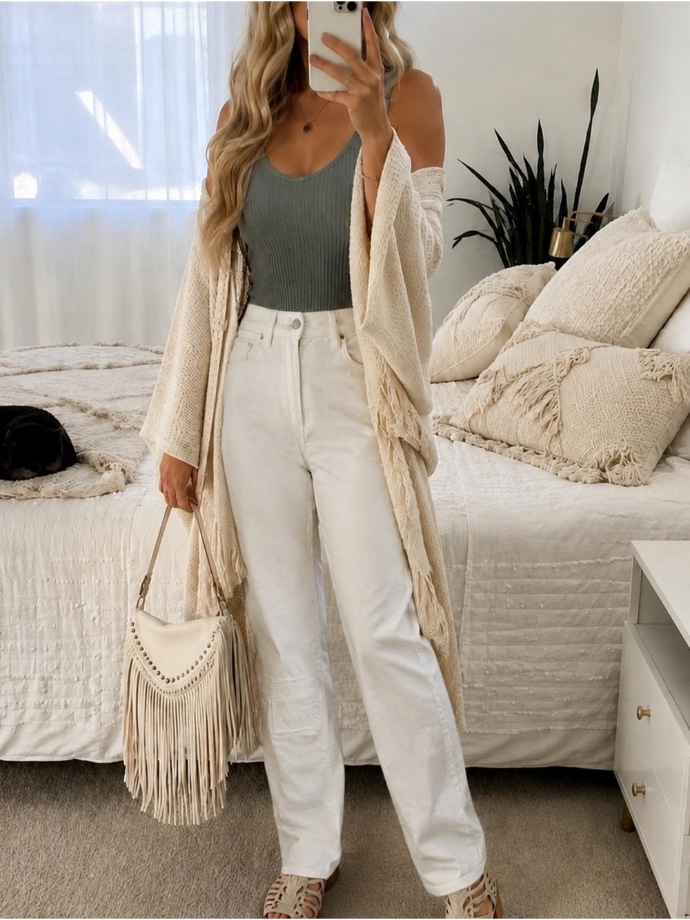 Old Navy White Boyfriend Jeans - Straight High-Rise